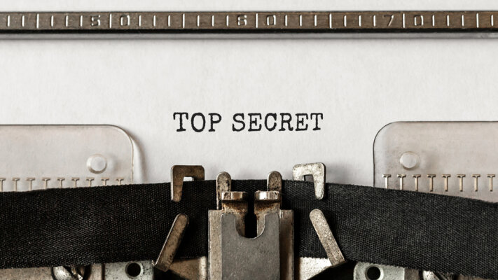 From money to love letters – what people really hide! - Unbelievable! These are the most common hidden items!